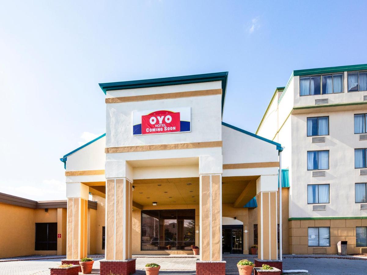 Oyo Hotel East Hanover Nj-10 Exterior photo