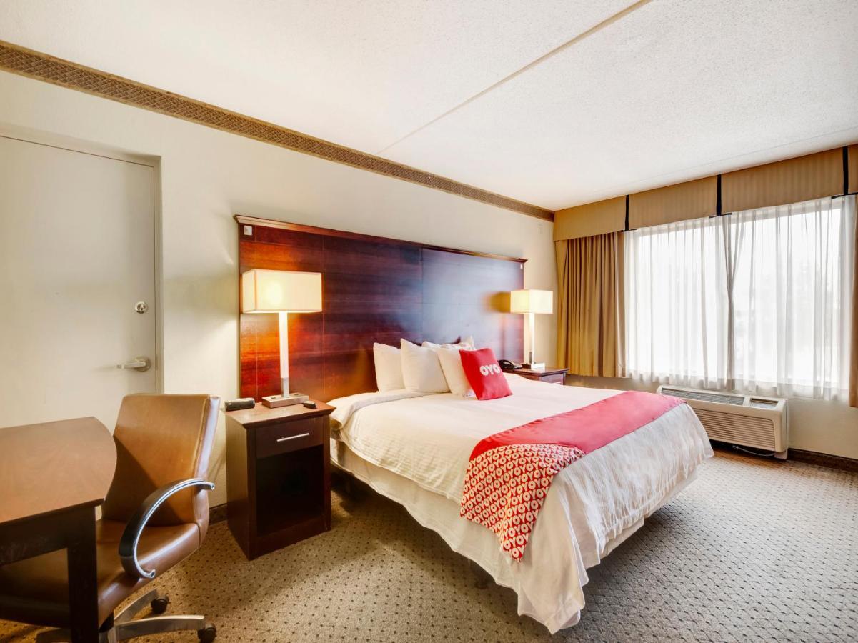 Oyo Hotel East Hanover Nj-10 Exterior photo