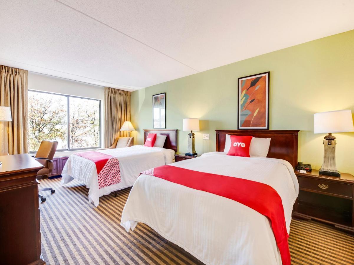 Oyo Hotel East Hanover Nj-10 Exterior photo